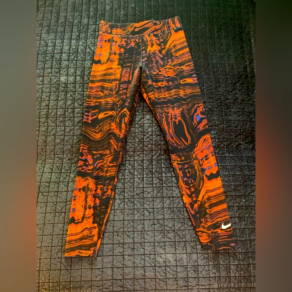 Nike tight fit leggings